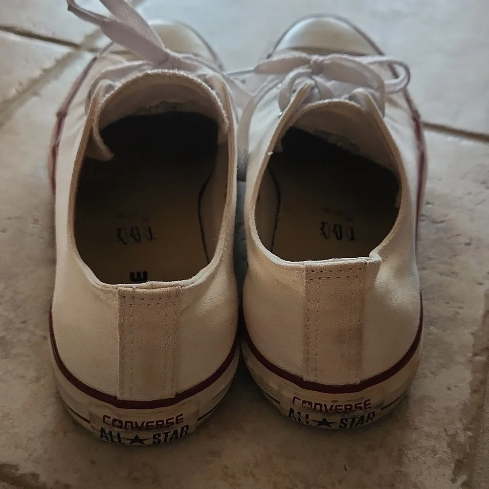 Converse Chuck Taylor Allstars In White Canvas Mens Size 8 Or Womens Size 10 - Picture 2 of 9